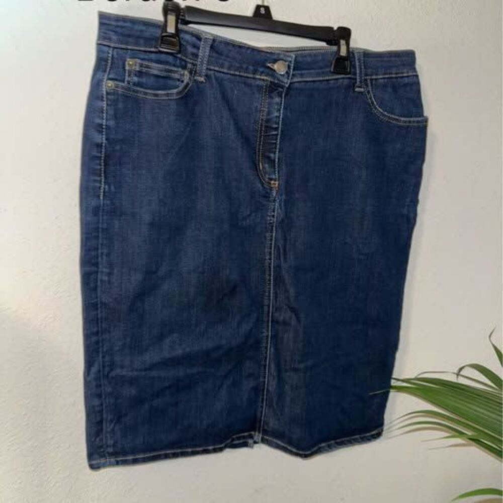 Borden Size 8 Denim Pencil Skirt